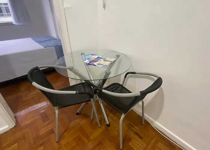 Apartamento completo na Praia de Copacabana , novinho , wifi, ar condicionado, netflix, FRENTE EM ANDAR ALTO, pauloangerami MVC15 Rio de Janeiro